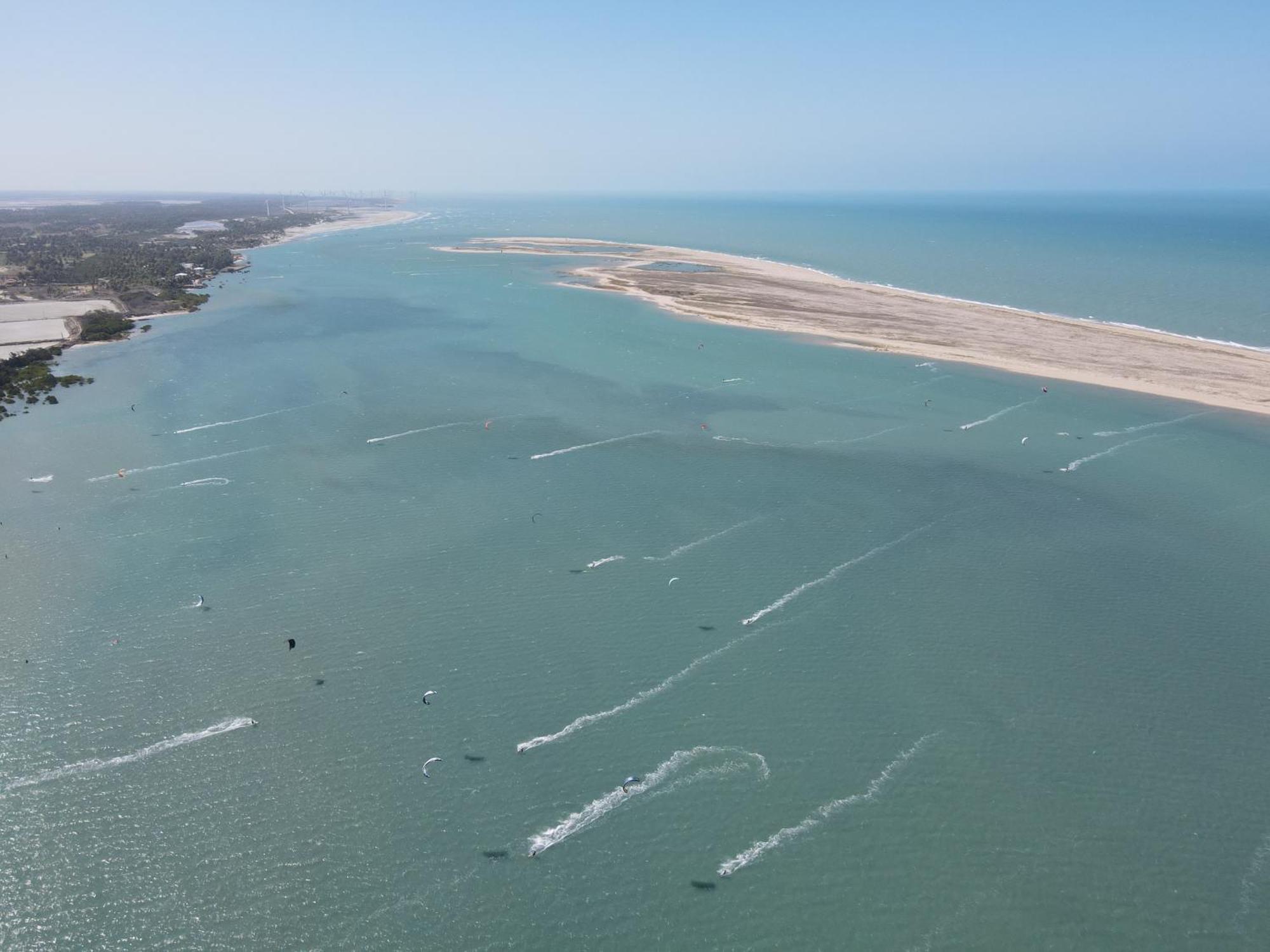 7 Beaufort - Kitesurf Pousada Ітарема Екстер'єр фото